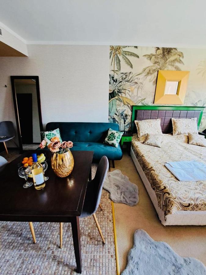 Private Apartament Vip In Royal Beach Slântsjev Brjag Eksteriør bilde